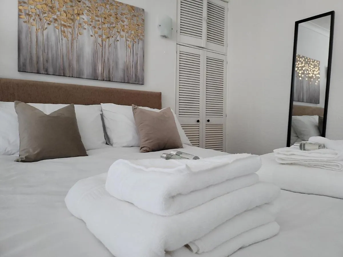 Apartment Seaside Flat With Fireplace Fast Wifi Free Parking Scarborough